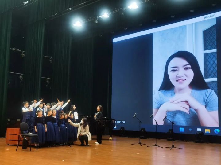 小歌手表演队丨在“云端”大师课上邂逅中央歌剧院女高音